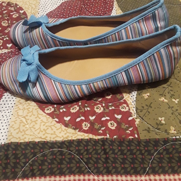 Shoes - Picture 2 of 2